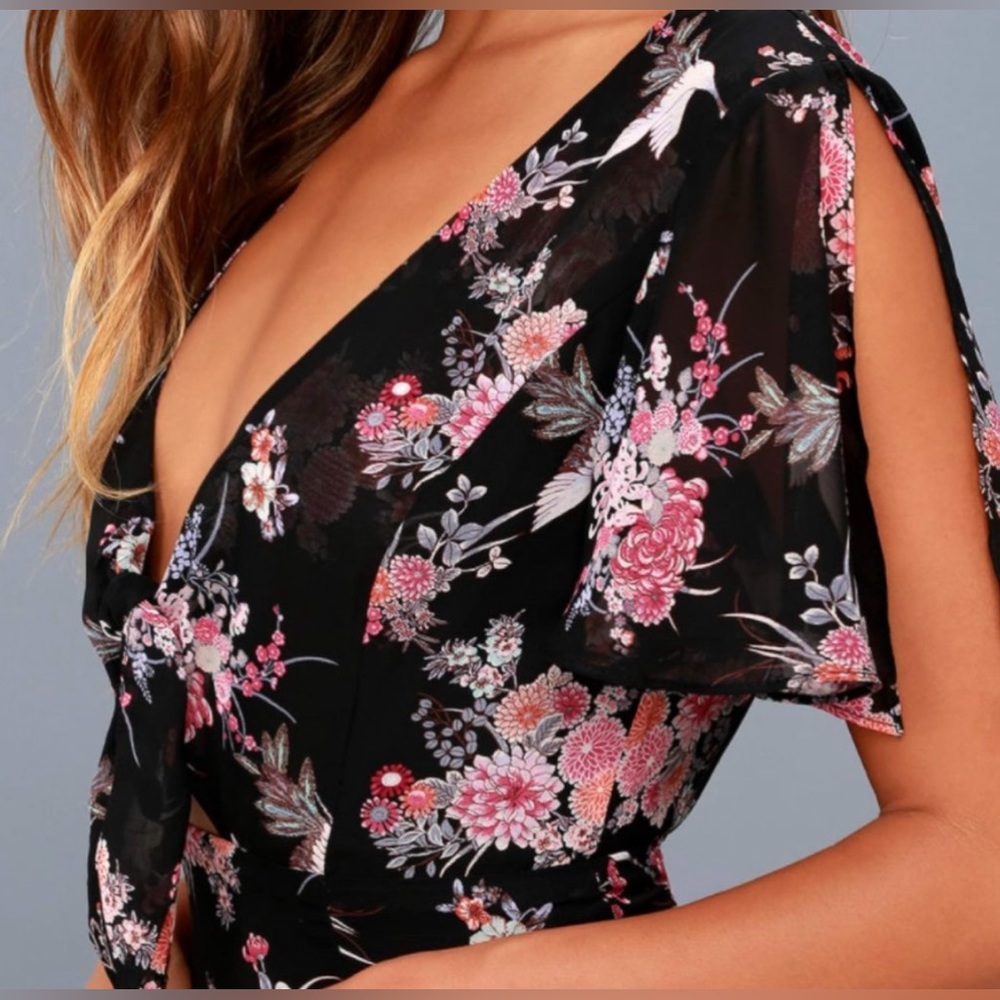 Lulus floral maxi dress. Size: XS. Like a new condition